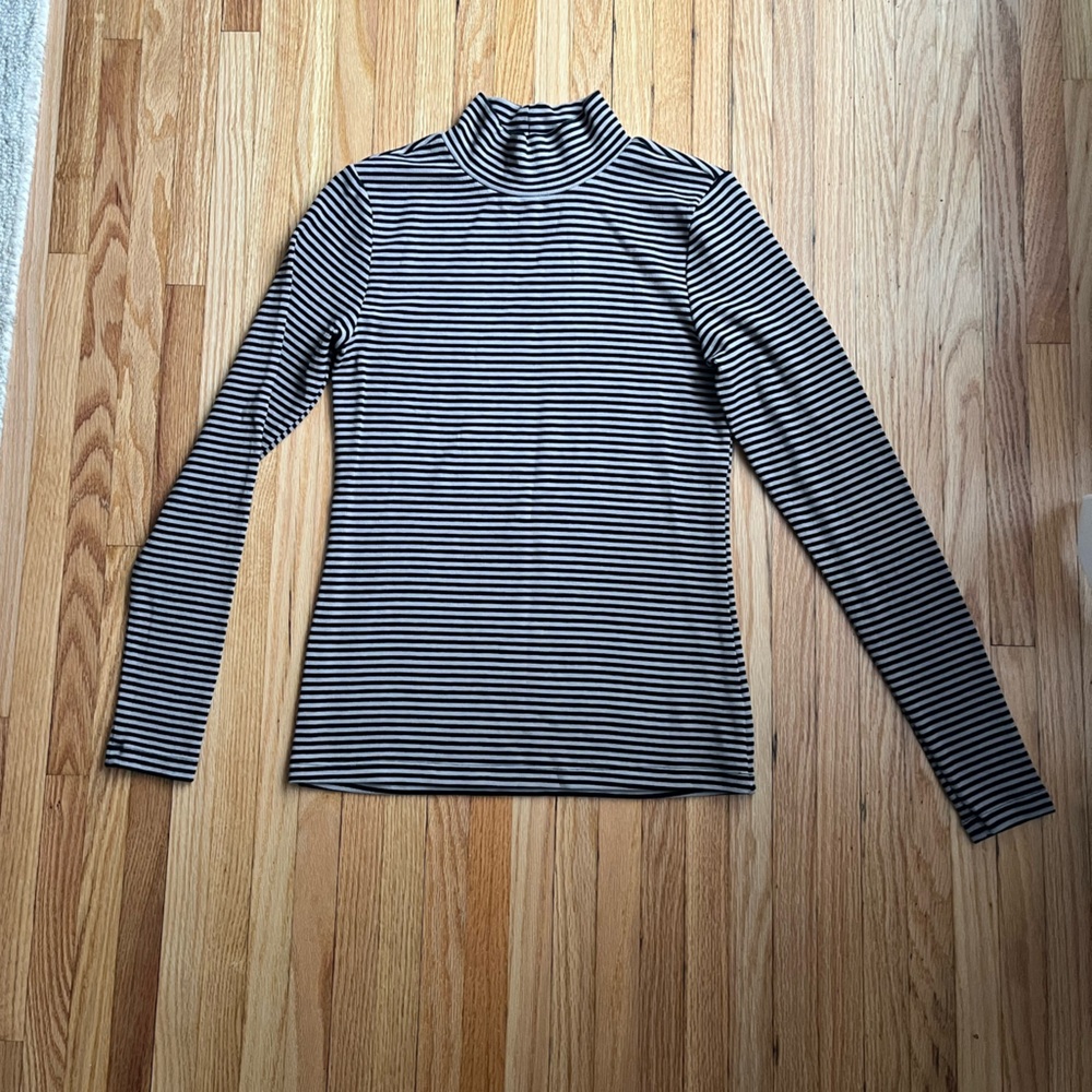 Evereve Kody Stripe Turtleneck